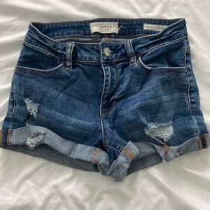 Super stretch shortie shorts